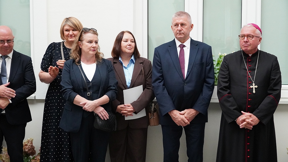 Otwarcie wystawy jubileuszowej w Muzeum Kultury Kurpiowskiej [15.09.2025] - zdjęcie #48 - eOstroleka.pl