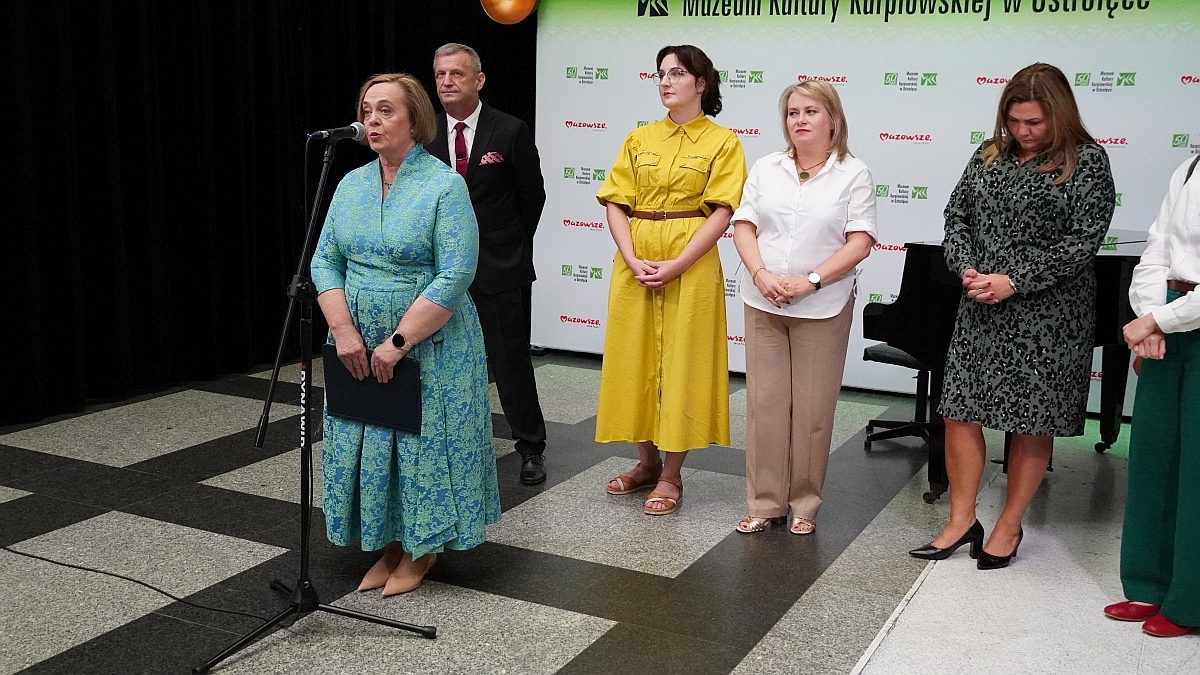 Otwarcie wystawy jubileuszowej w Muzeum Kultury Kurpiowskiej [15.09.2025] - zdjęcie #39 - eOstroleka.pl