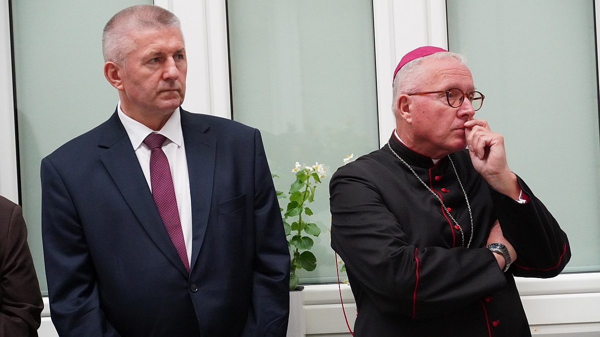 Otwarcie wystawy jubileuszowej w Muzeum Kultury Kurpiowskiej [15.09.2025] - zdjęcie #34 - eOstroleka.pl