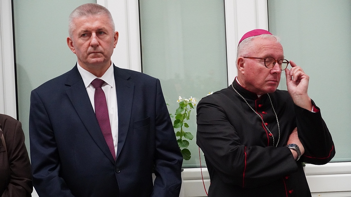 Otwarcie wystawy jubileuszowej w Muzeum Kultury Kurpiowskiej [15.09.2025] - zdjęcie #32 - eOstroleka.pl