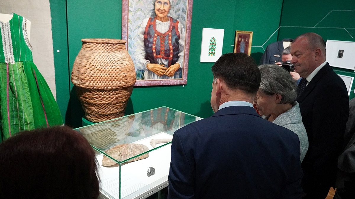 Otwarcie wystawy jubileuszowej w Muzeum Kultury Kurpiowskiej [15.09.2025] - zdjęcie #24 - eOstroleka.pl