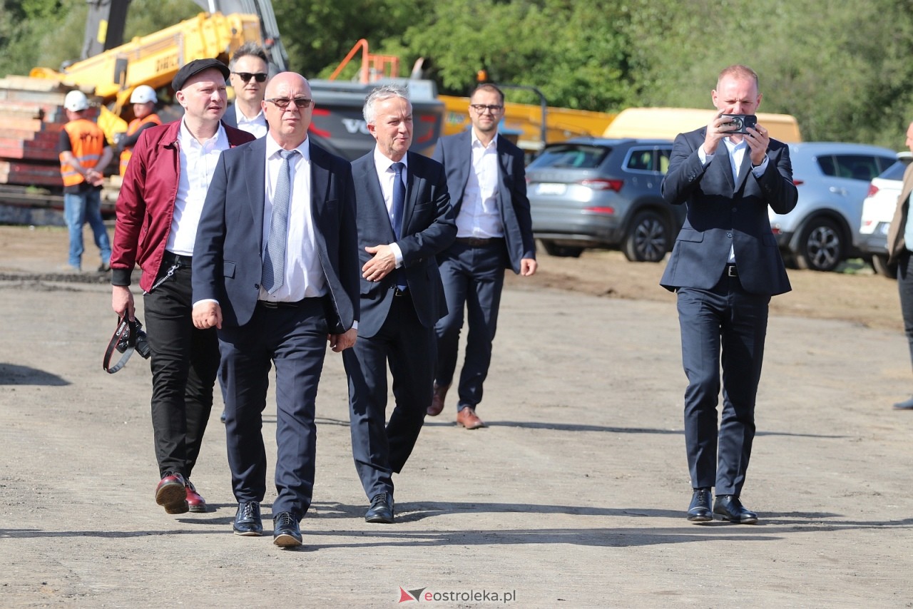 Wmurowanie kamienia węgielnego pod budowę obwodnicy Ostrołęki [15.09.2025] - zdjęcie #15 - eOstroleka.pl