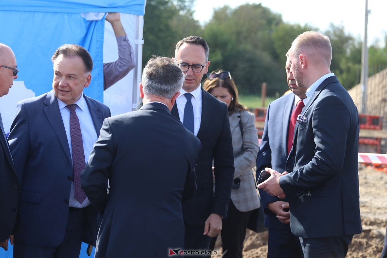 Wmurowanie kamienia węgielnego pod budowę obwodnicy Ostrołęki [15.09.2025] - zdjęcie #2 - eOstroleka.pl