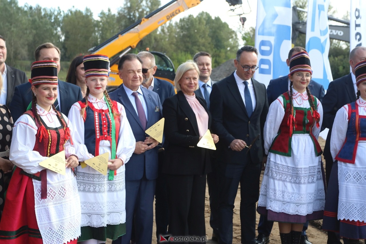 Wmurowanie kamienia węgielnego pod budowę obwodnicy Ostrołęki [15.09.2025] - zdjęcie #73 - eOstroleka.pl