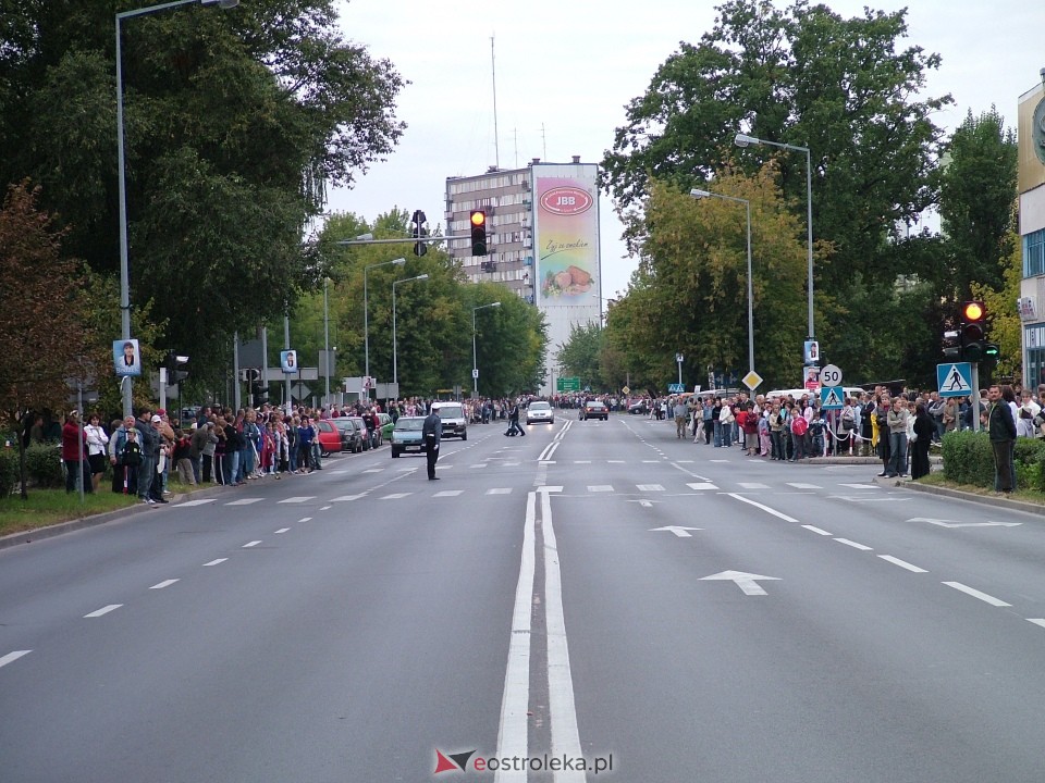Pogrzeb Arkadiusza Gołasia - 22 września 2005  - zdjęcie #38 - eOstroleka.pl