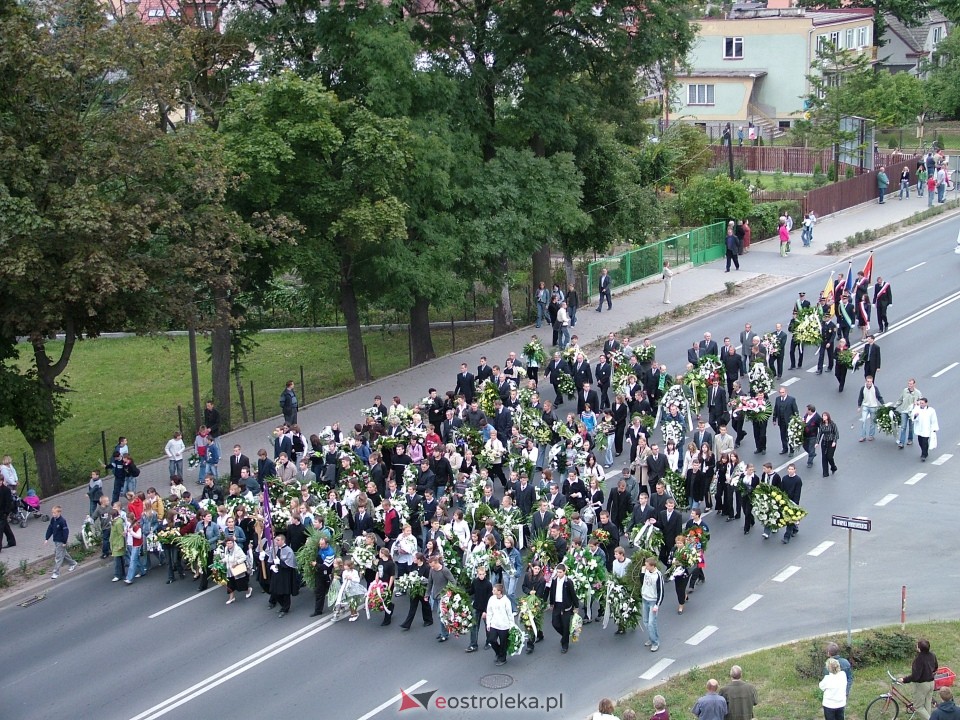 Pogrzeb Arkadiusza Gołasia - 22 września 2005  - zdjęcie #28 - eOstroleka.pl