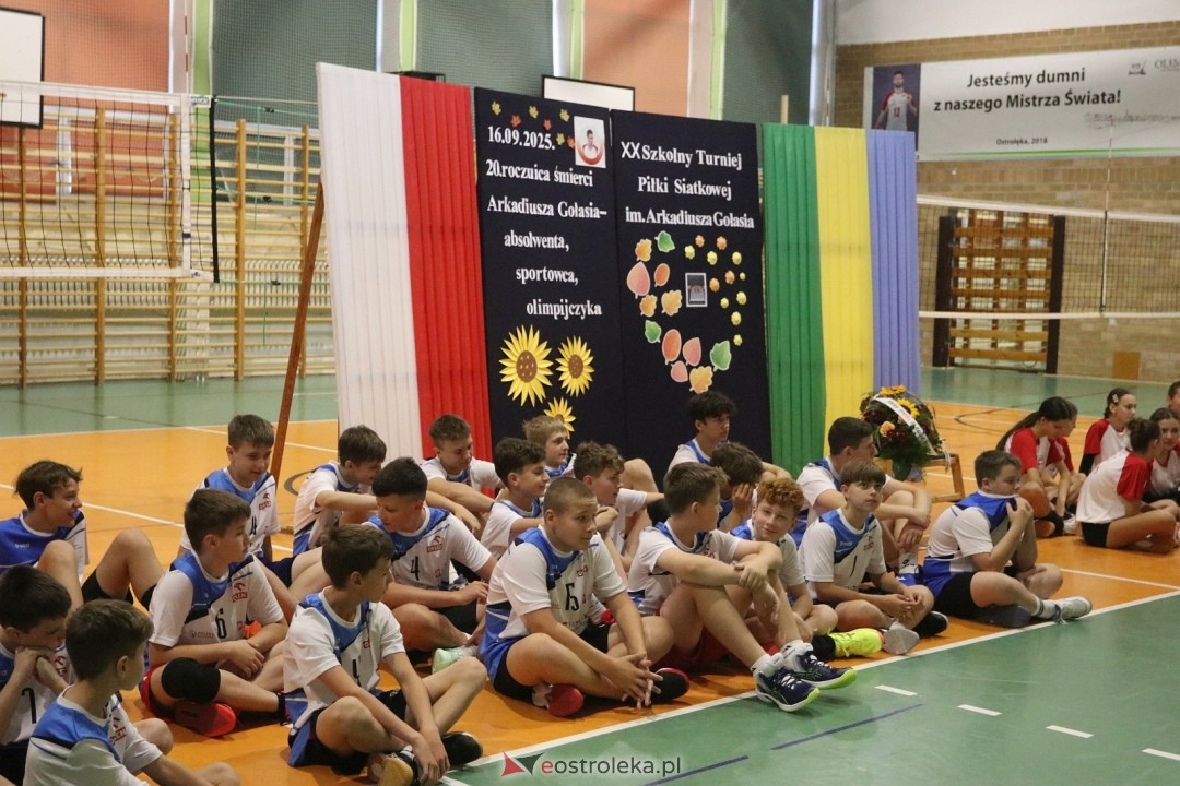 Szkolny turniej w hołdzie Arkadiuszowi Gołasiowi [16.09.2025] - zdjęcie #9 - eOstroleka.pl