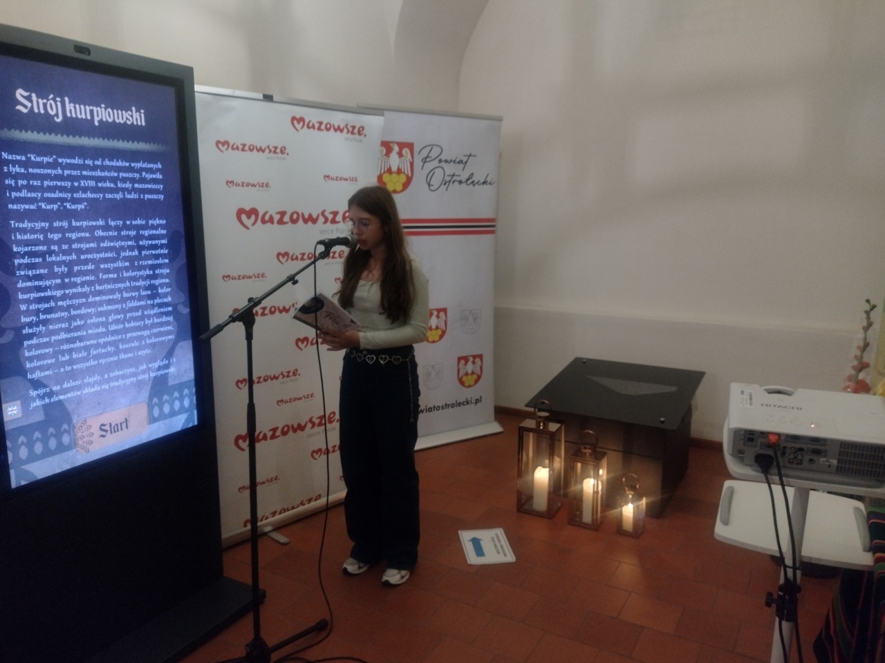 Noc Poezji w dzwonnicy myszynieckiej  - zdjęcie #23 - eOstroleka.pl