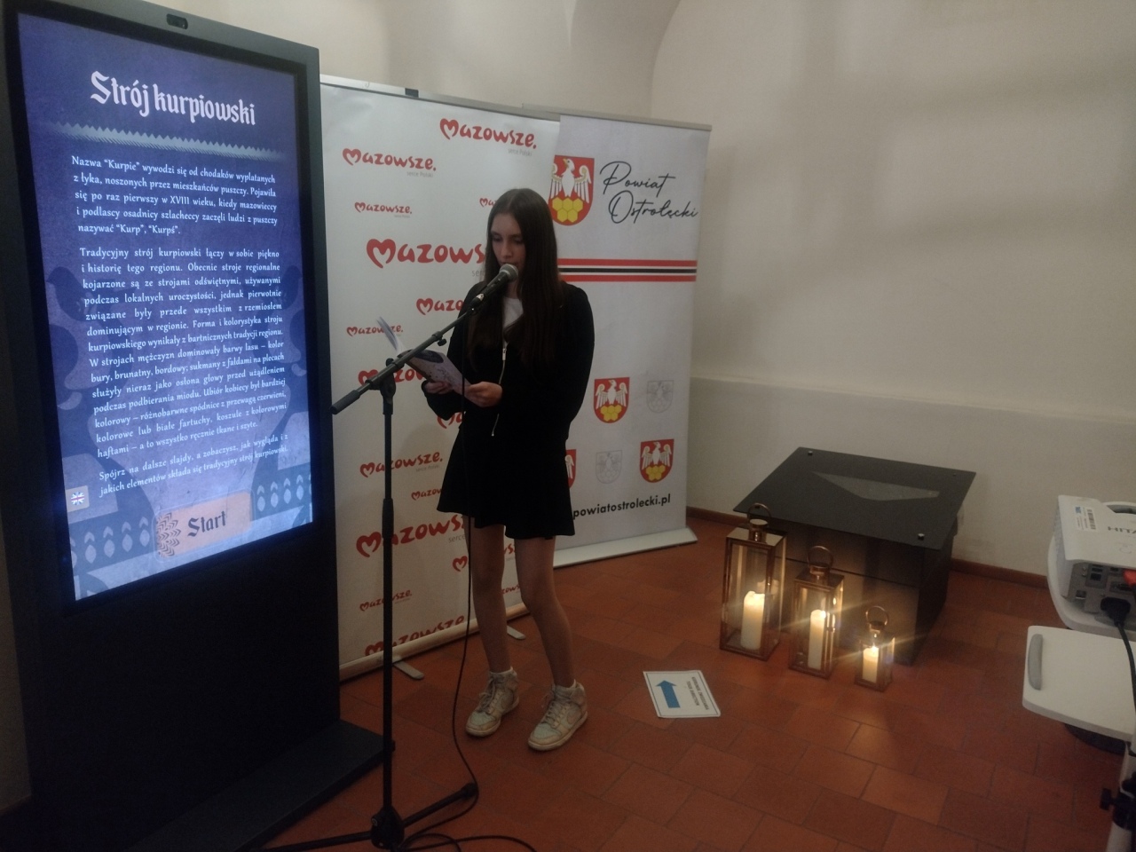 Noc Poezji w dzwonnicy myszynieckiej  - zdjęcie #22 - eOstroleka.pl