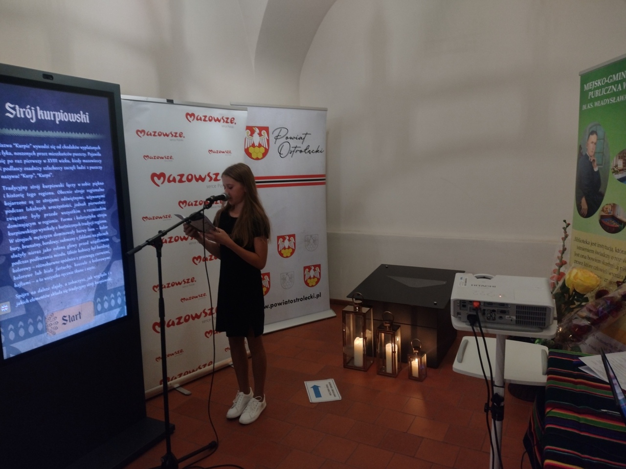 Noc Poezji w dzwonnicy myszynieckiej  - zdjęcie #18 - eOstroleka.pl