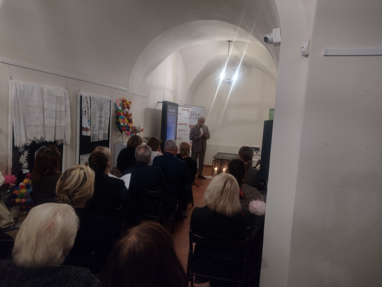 Noc Poezji w dzwonnicy myszynieckiej  - zdjęcie #1 - eOstroleka.pl