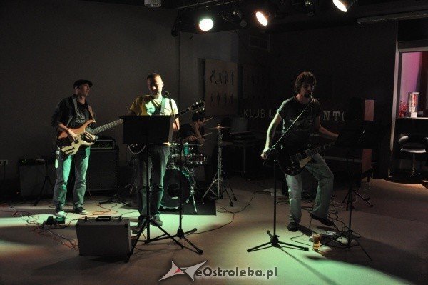 Rockowo-bluesowy czwartek w klubie U studentów (20.X.2011) - zdjęcie #17 - eOstroleka.pl