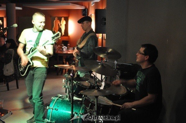 Rockowo-bluesowy czwartek w klubie U studentów (20.X.2011) - zdjęcie #2 - eOstroleka.pl