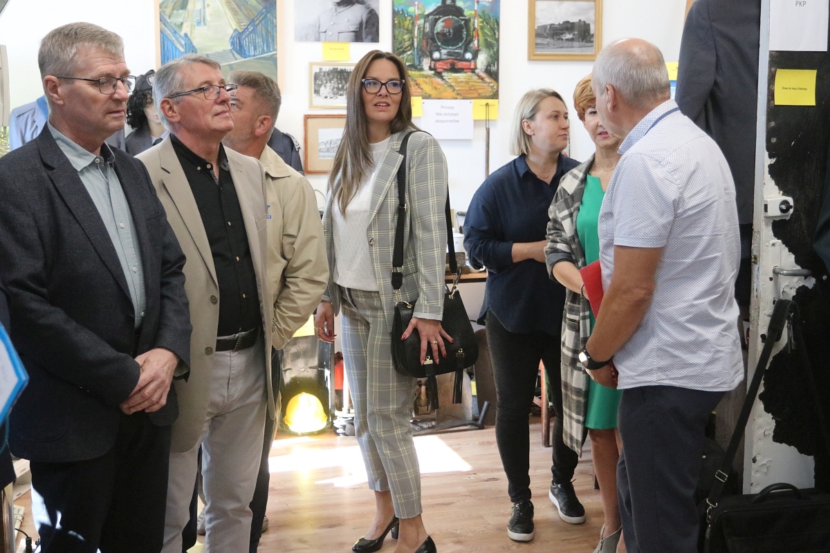 Odbiór lokomotywy Julia i 10-lecie Muzeum Kasa Biletowa z pamiątkami kolejowymi Jerzego Grabowskiego [18.09.2025] - zdjęcie #37 - eOstroleka.pl