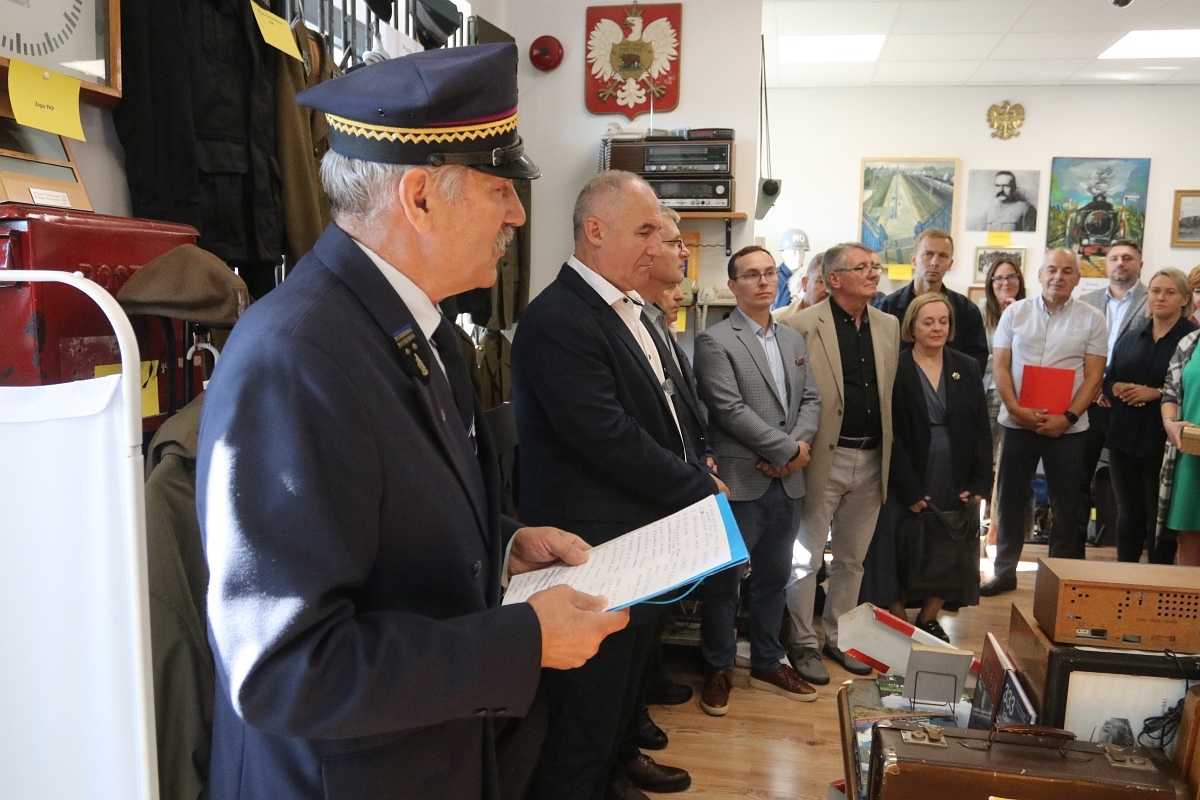 Odbiór lokomotywy Julia i 10-lecie Muzeum Kasa Biletowa z pamiątkami kolejowymi Jerzego Grabowskiego [18.09.2025] - zdjęcie #28 - eOstroleka.pl