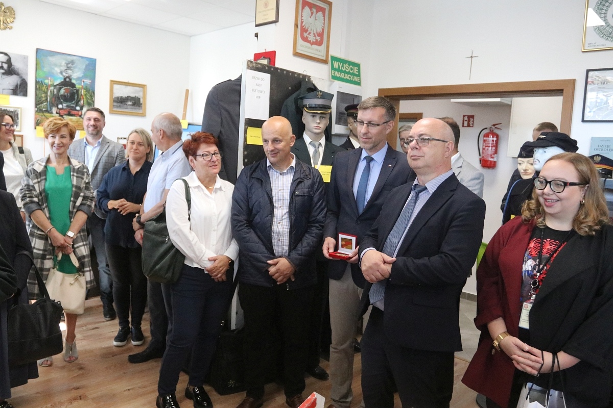 Odbiór lokomotywy Julia i 10-lecie Muzeum Kasa Biletowa z pamiątkami kolejowymi Jerzego Grabowskiego [18.09.2025] - zdjęcie #10 - eOstroleka.pl