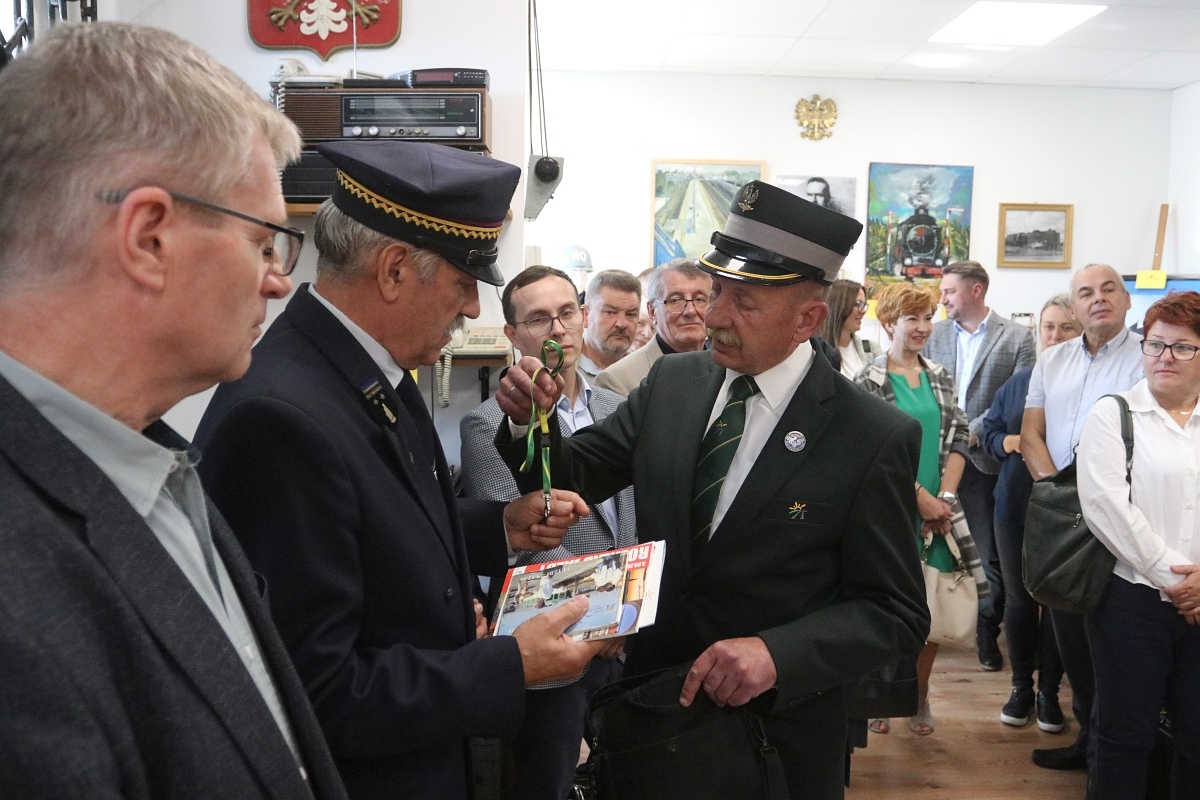 Odbiór lokomotywy Julia i 10-lecie Muzeum Kasa Biletowa z pamiątkami kolejowymi Jerzego Grabowskiego [18.09.2025] - zdjęcie #9 - eOstroleka.pl