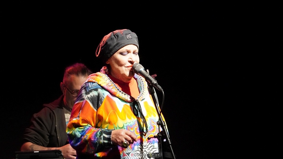 Koncert Grażyny Łobaszewskiej i Adama Nowaka w Multimedialnym Centrum Natura [19.09.2025] - zdjęcie #20 - eOstroleka.pl