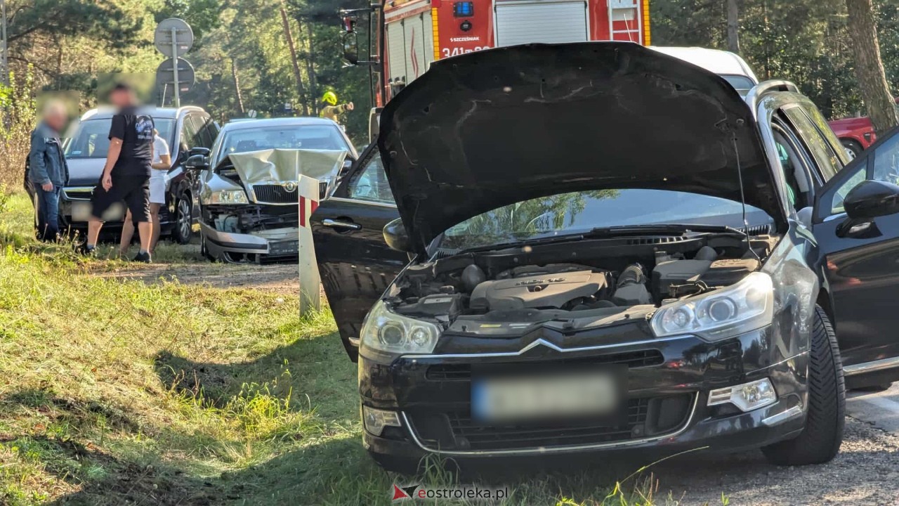 Karambol w Wydmusach na DK-53 [20.09.2025] - zdjęcie #10 - eOstroleka.pl