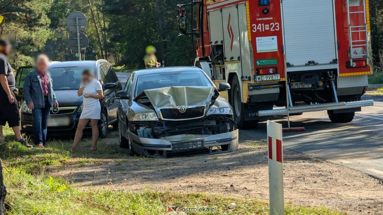 Karambol w Wydmusach na DK-53 [20.09.2025] - zdjęcie #2 - eOstroleka.pl