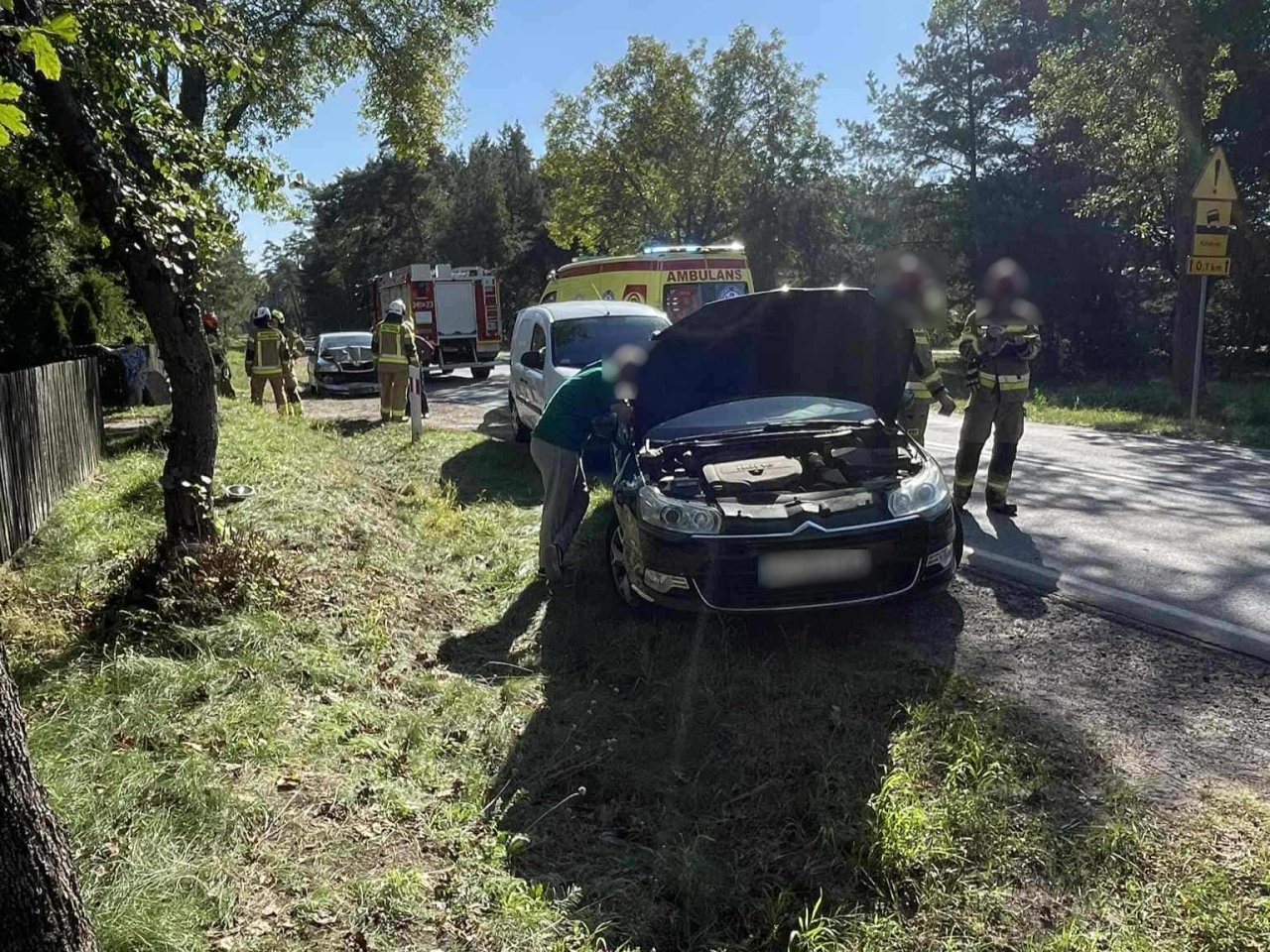 Karambol w Wydmusach na DK-53 [20.09.2025] - zdjęcie #1 - eOstroleka.pl