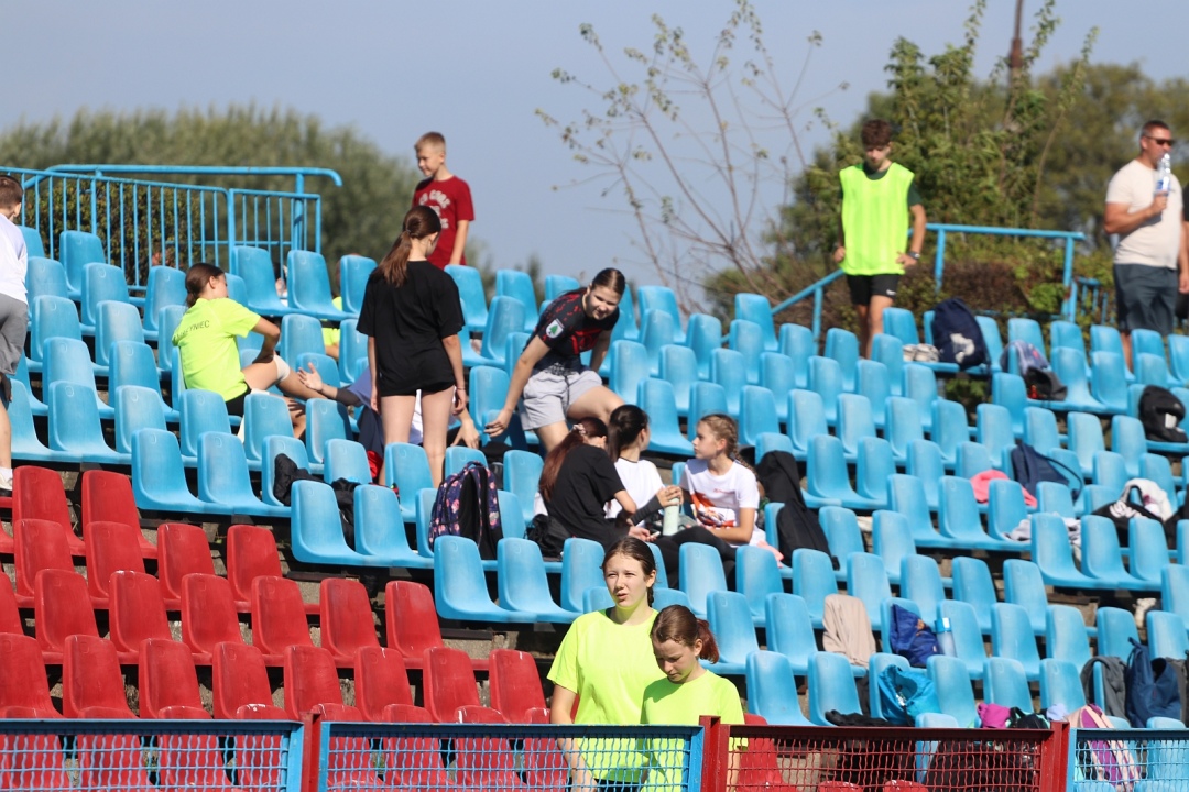 Indywidualne Biegi Przełajowe organizowane przez Powiatowy Grodzko-Ziemski Szkolny Związek Sportowy [20.09.2025] - zdjęcie #67 - eOstroleka.pl