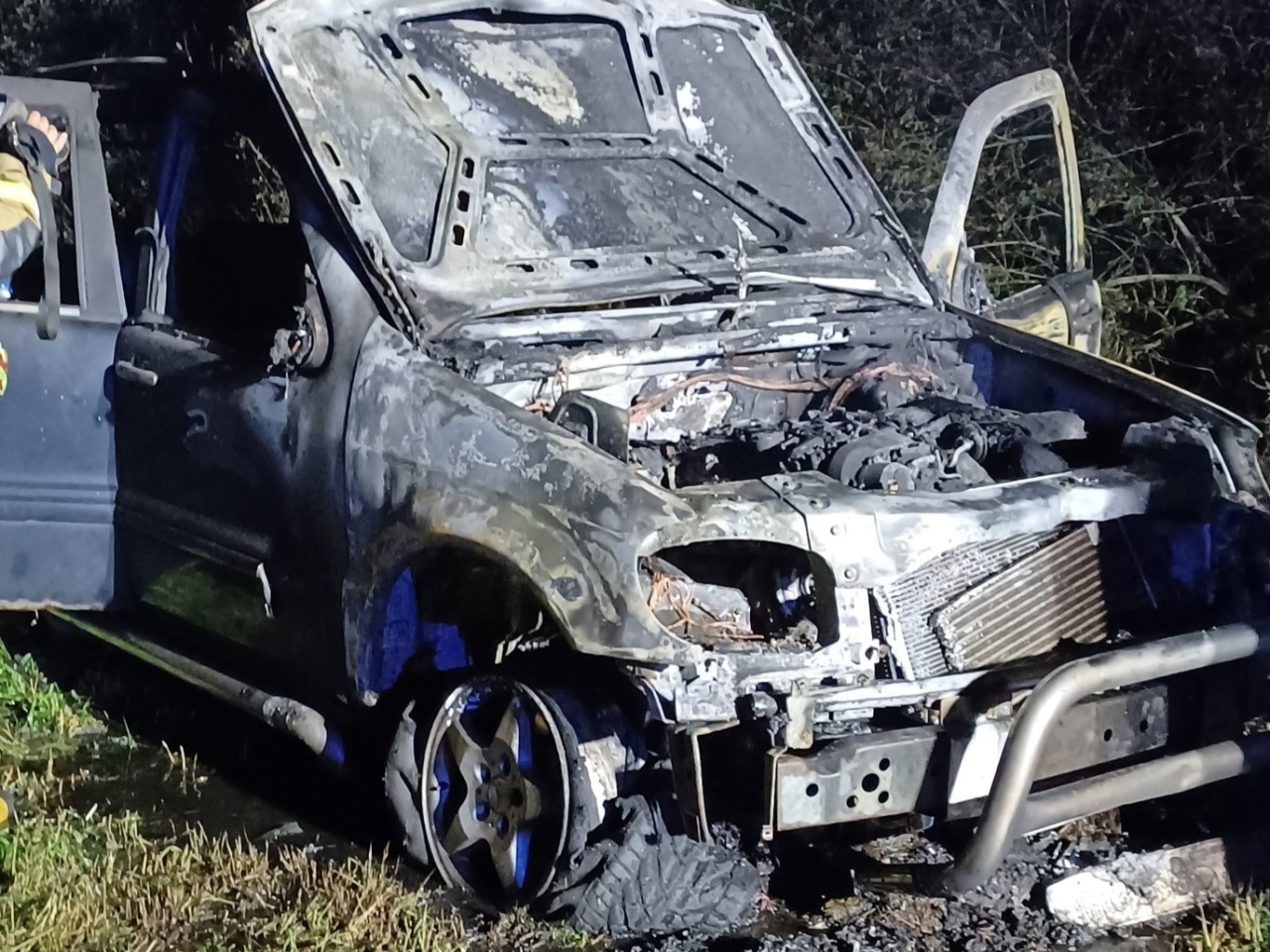 Pożar mercedesa w Wachu [21.09.2025] - zdjęcie #6 - eOstroleka.pl
