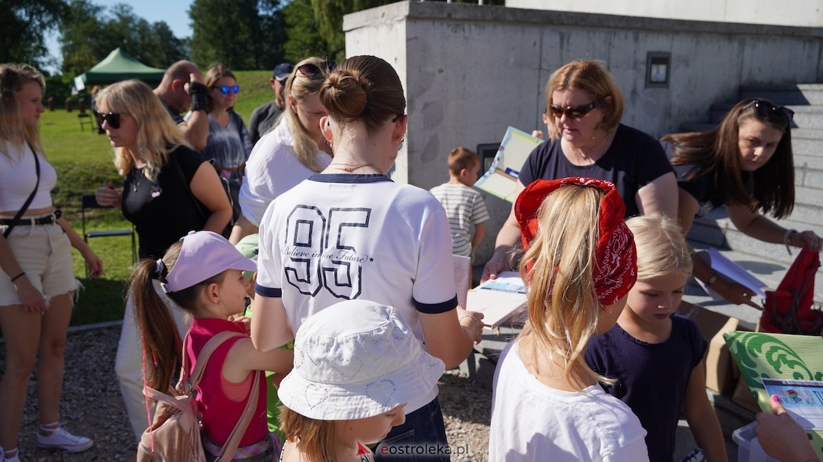 Rodzinny piknik edukacyjny Z małą walizką w muzealny świat[21.09.2025] - zdjęcie #42 - eOstroleka.pl