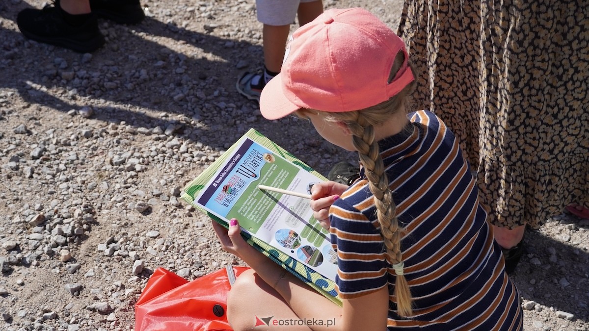 Rodzinny piknik edukacyjny Z małą walizką w muzealny świat[21.09.2025] - zdjęcie #32 - eOstroleka.pl