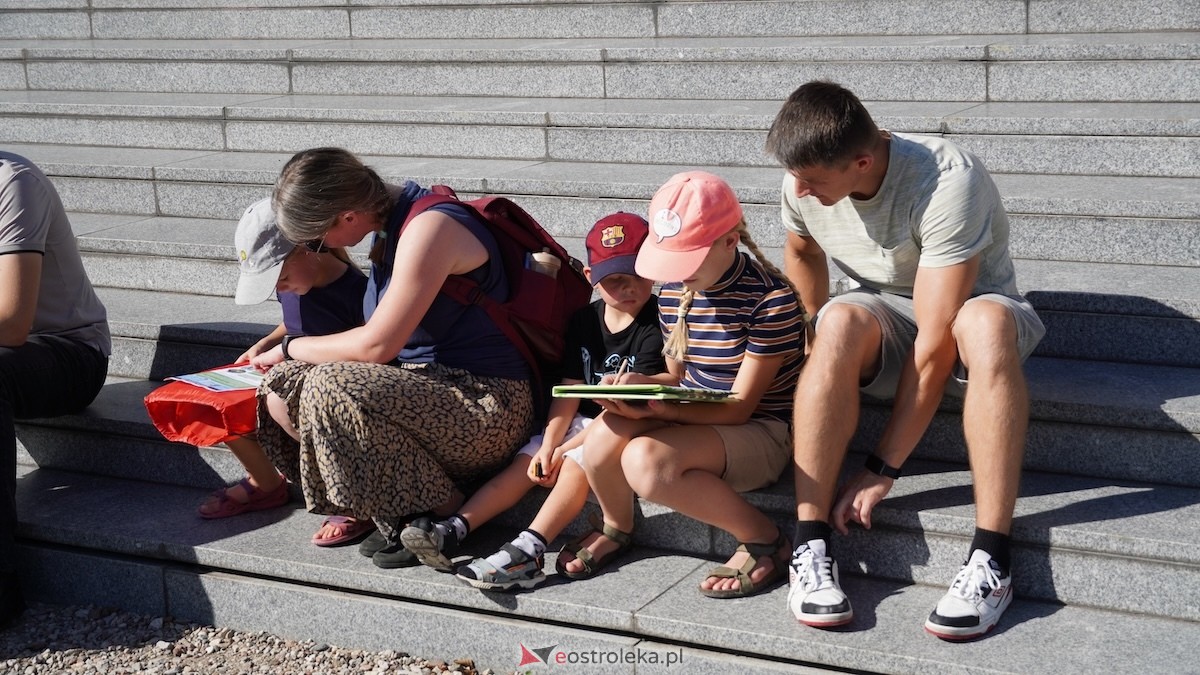 Rodzinny piknik edukacyjny Z małą walizką w muzealny świat[21.09.2025] - zdjęcie #31 - eOstroleka.pl