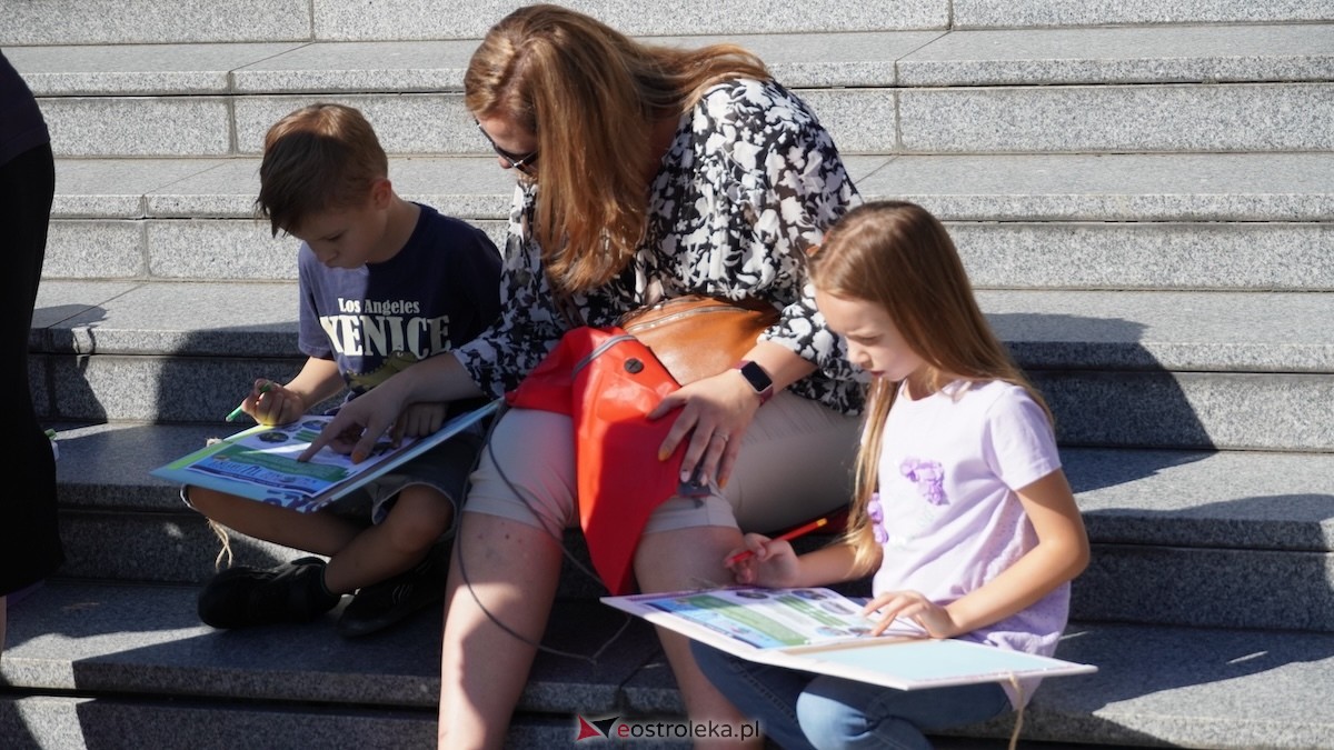 Rodzinny piknik edukacyjny Z małą walizką w muzealny świat[21.09.2025] - zdjęcie #28 - eOstroleka.pl