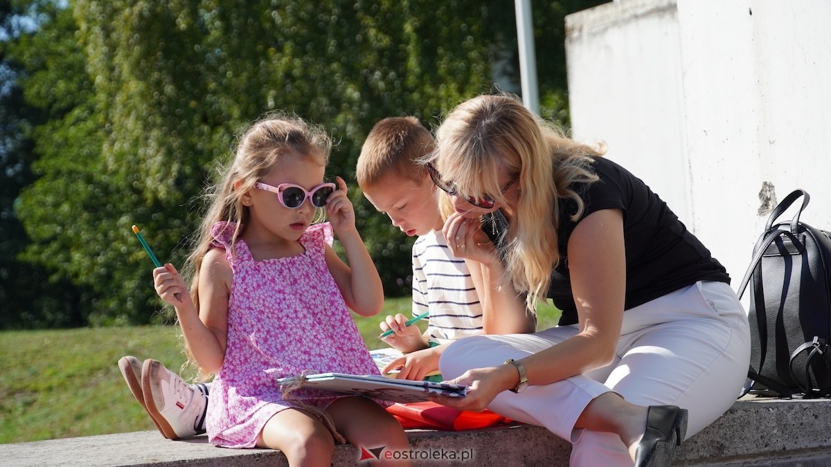 Rodzinny piknik edukacyjny Z małą walizką w muzealny świat[21.09.2025] - zdjęcie #23 - eOstroleka.pl