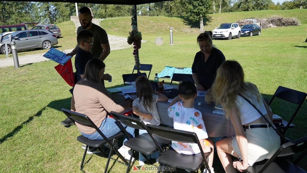 Rodzinny piknik edukacyjny Z małą walizką w muzealny świat[21.09.2025] - zdjęcie #19 - eOstroleka.pl