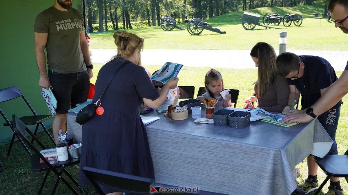 Rodzinny piknik edukacyjny Z małą walizką w muzealny świat[21.09.2025] - zdjęcie #16 - eOstroleka.pl