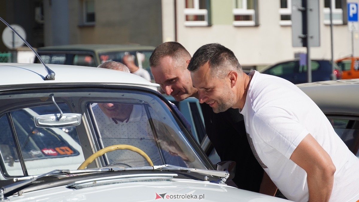 Klasykiem po Ostrołęce - Zlot miłośników klasycznej motoryzacji [21.09.2025] - zdjęcie #86 - eOstroleka.pl