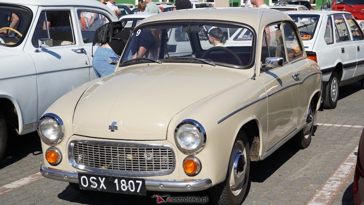 Klasykiem po Ostrołęce - Zlot miłośników klasycznej motoryzacji [21.09.2025] - zdjęcie #80 - eOstroleka.pl