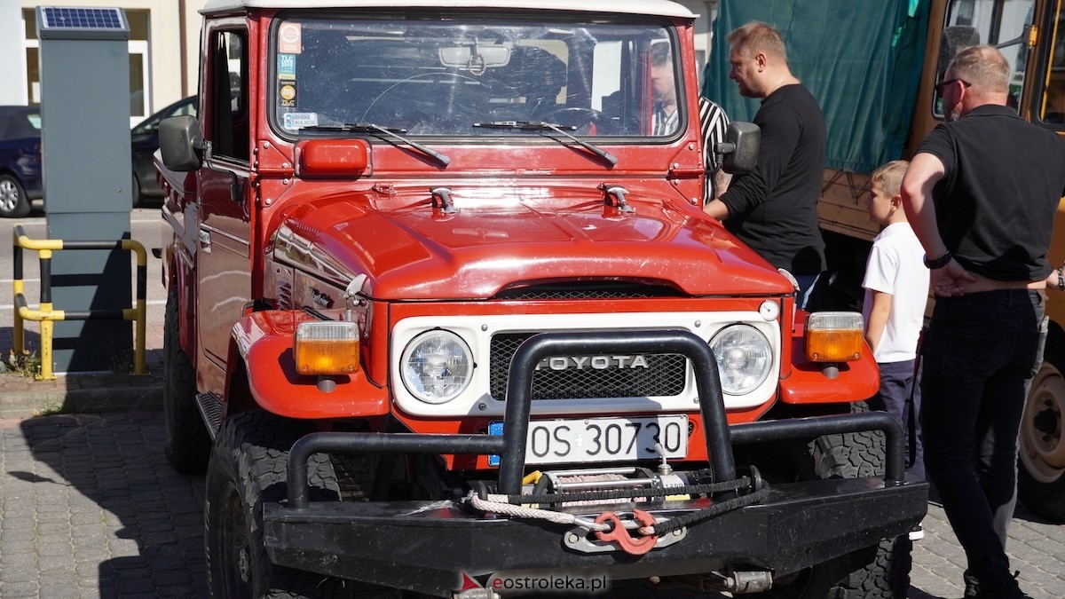 Klasykiem po Ostrołęce - Zlot miłośników klasycznej motoryzacji [21.09.2025] - zdjęcie #71 - eOstroleka.pl