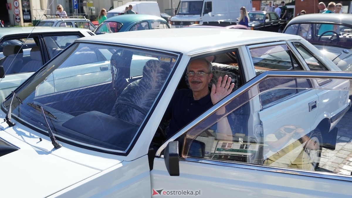 Klasykiem po Ostrołęce - Zlot miłośników klasycznej motoryzacji [21.09.2025] - zdjęcie #68 - eOstroleka.pl
