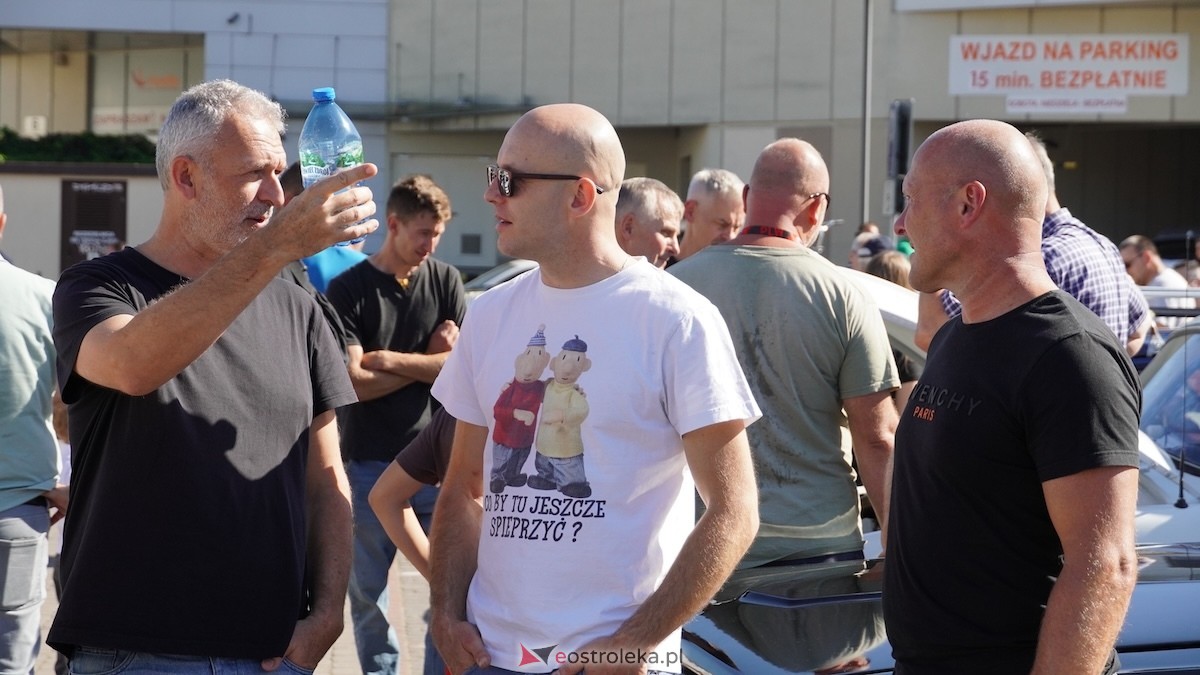 Klasykiem po Ostrołęce - Zlot miłośników klasycznej motoryzacji [21.09.2025] - zdjęcie #59 - eOstroleka.pl