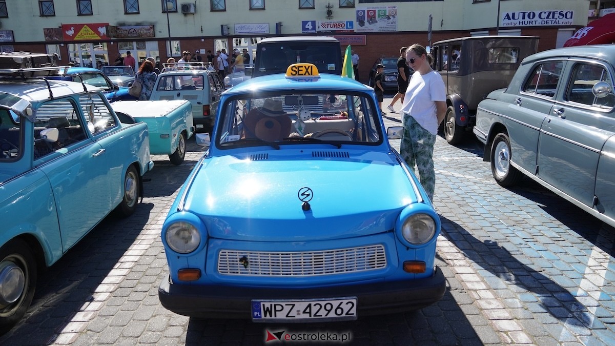 Klasykiem po Ostrołęce - Zlot miłośników klasycznej motoryzacji [21.09.2025] - zdjęcie #51 - eOstroleka.pl