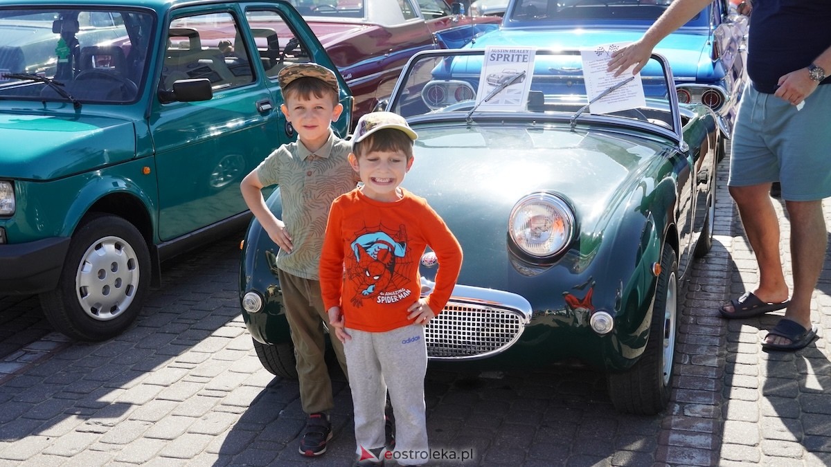 Klasykiem po Ostrołęce - Zlot miłośników klasycznej motoryzacji [21.09.2025] - zdjęcie #40 - eOstroleka.pl