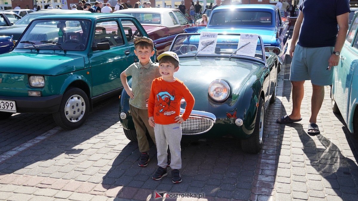 Klasykiem po Ostrołęce - Zlot miłośników klasycznej motoryzacji [21.09.2025] - zdjęcie #39 - eOstroleka.pl
