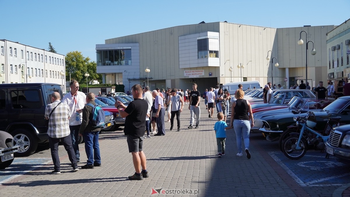 Klasykiem po Ostrołęce - Zlot miłośników klasycznej motoryzacji [21.09.2025] - zdjęcie #17 - eOstroleka.pl