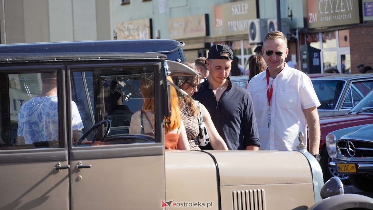 Klasykiem po Ostrołęce - Zlot miłośników klasycznej motoryzacji [21.09.2025] - zdjęcie #3 - eOstroleka.pl