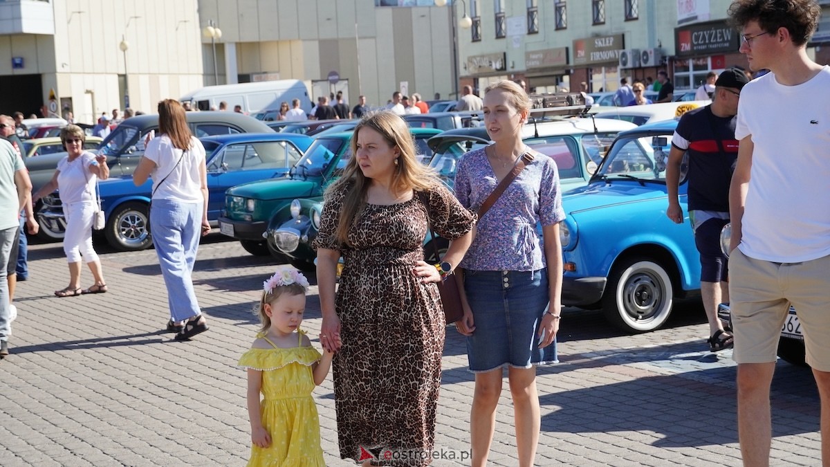 Klasykiem po Ostrołęce - Zlot miłośników klasycznej motoryzacji [21.09.2025] - zdjęcie #1 - eOstroleka.pl