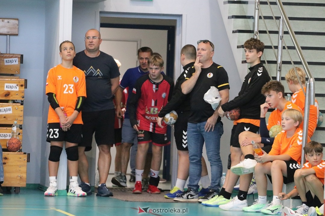 Oni kochają handball! Memoriał Piotra Dobrzyńskiego [21.09.2025] - zdjęcie #39 - eOstroleka.pl