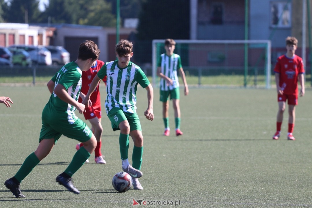 Juniorzy młodsi - Narew Ostrołęka vs. Makowianka [21.09.2025] - zdjęcie #11 - eOstroleka.pl