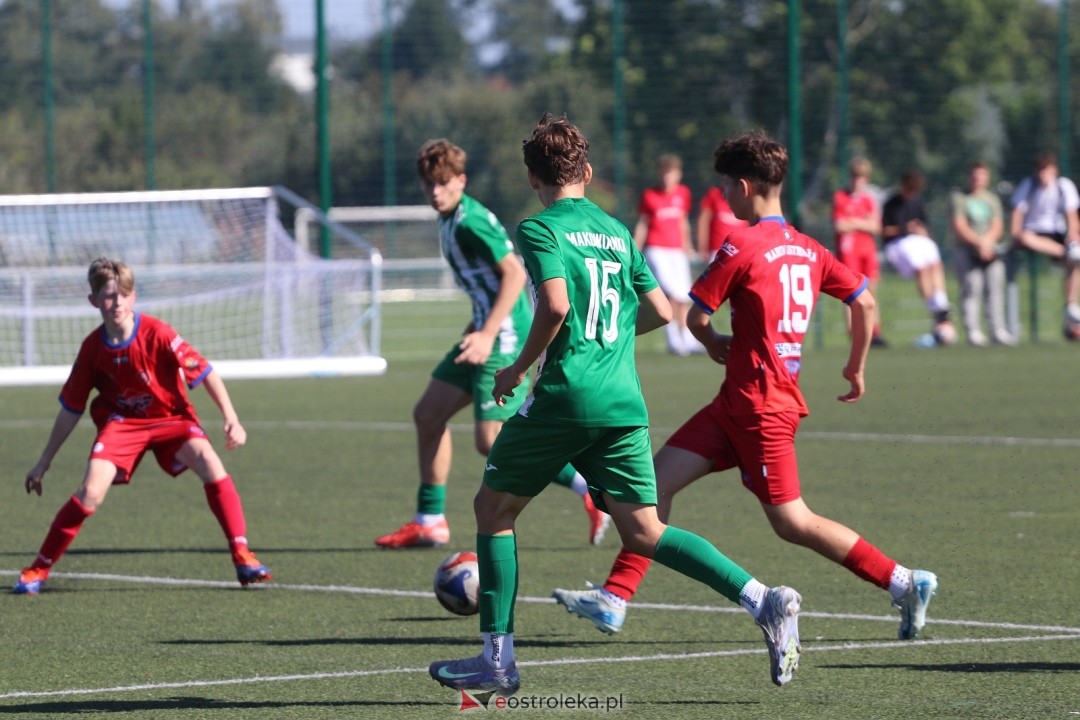 Juniorzy młodsi - Narew Ostrołęka vs. Makowianka [21.09.2025] - zdjęcie #7 - eOstroleka.pl