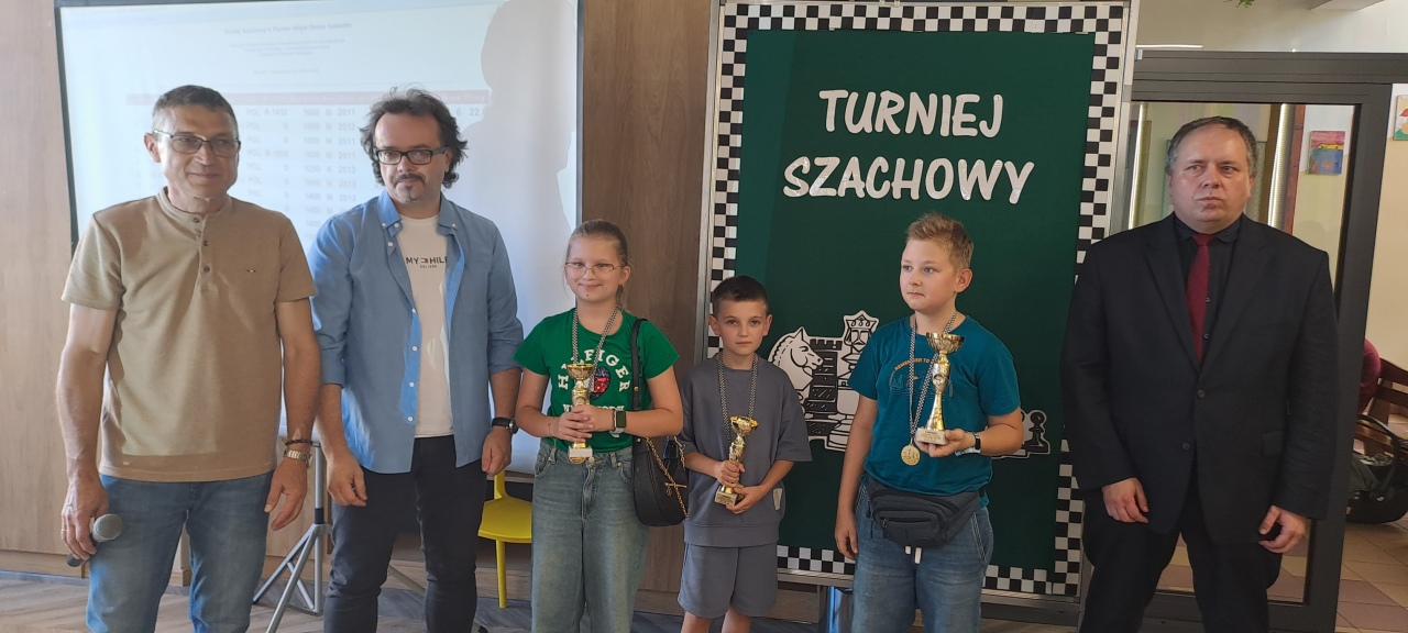Zacięte rozgrywki na szachownicy. Turniej szachowy o puchar wójta gminy Kadzidło! [20.09.2025] - zdjęcie #10 - eOstroleka.pl