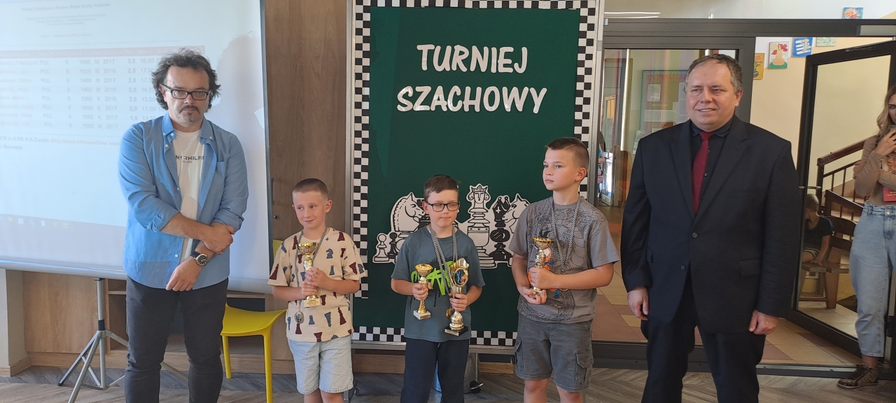 Zacięte rozgrywki na szachownicy. Turniej szachowy o puchar wójta gminy Kadzidło! [20.09.2025] - zdjęcie #5 - eOstroleka.pl